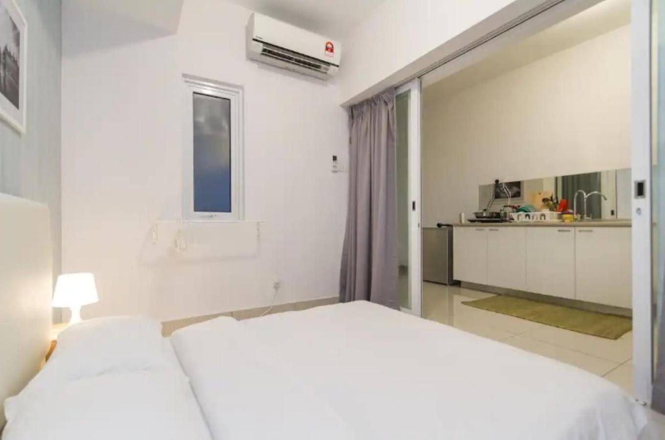 Maritime Suites Penang Jelutong Eksteriør billede